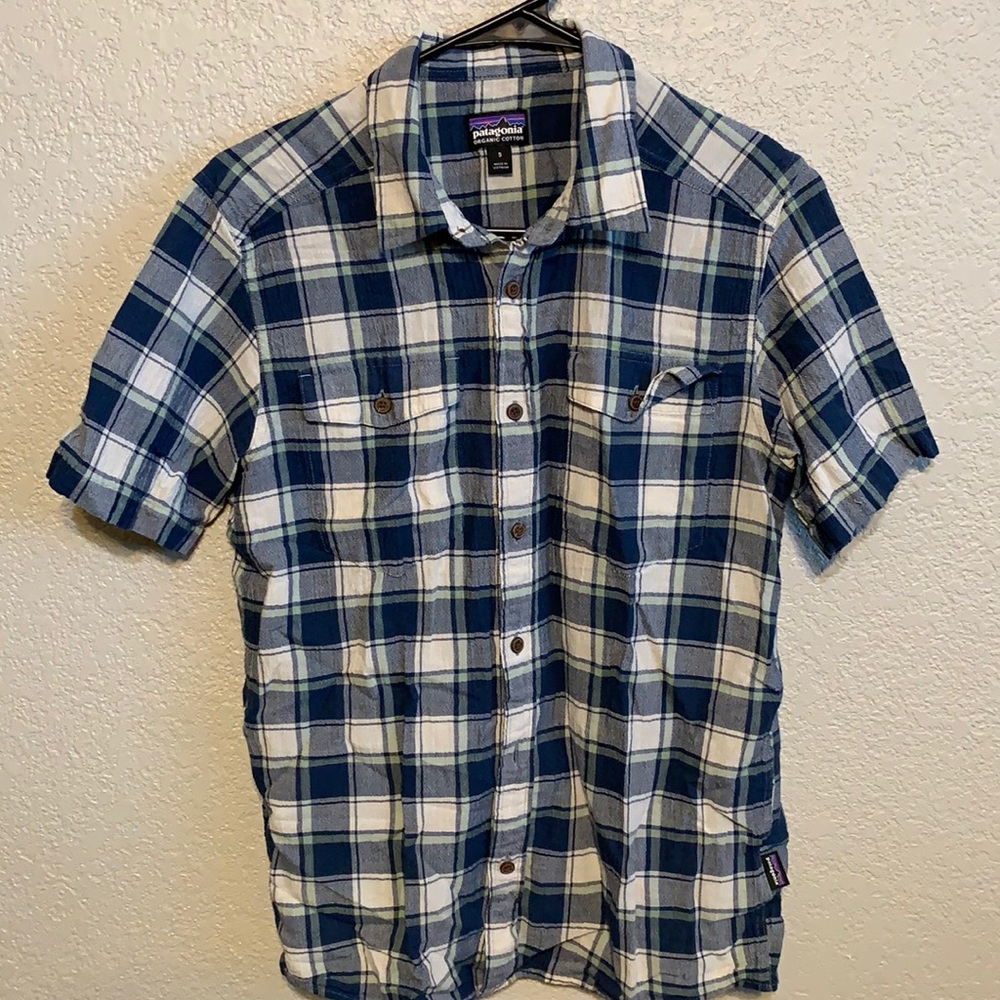 Patagonia short sleeve button front shirt size S